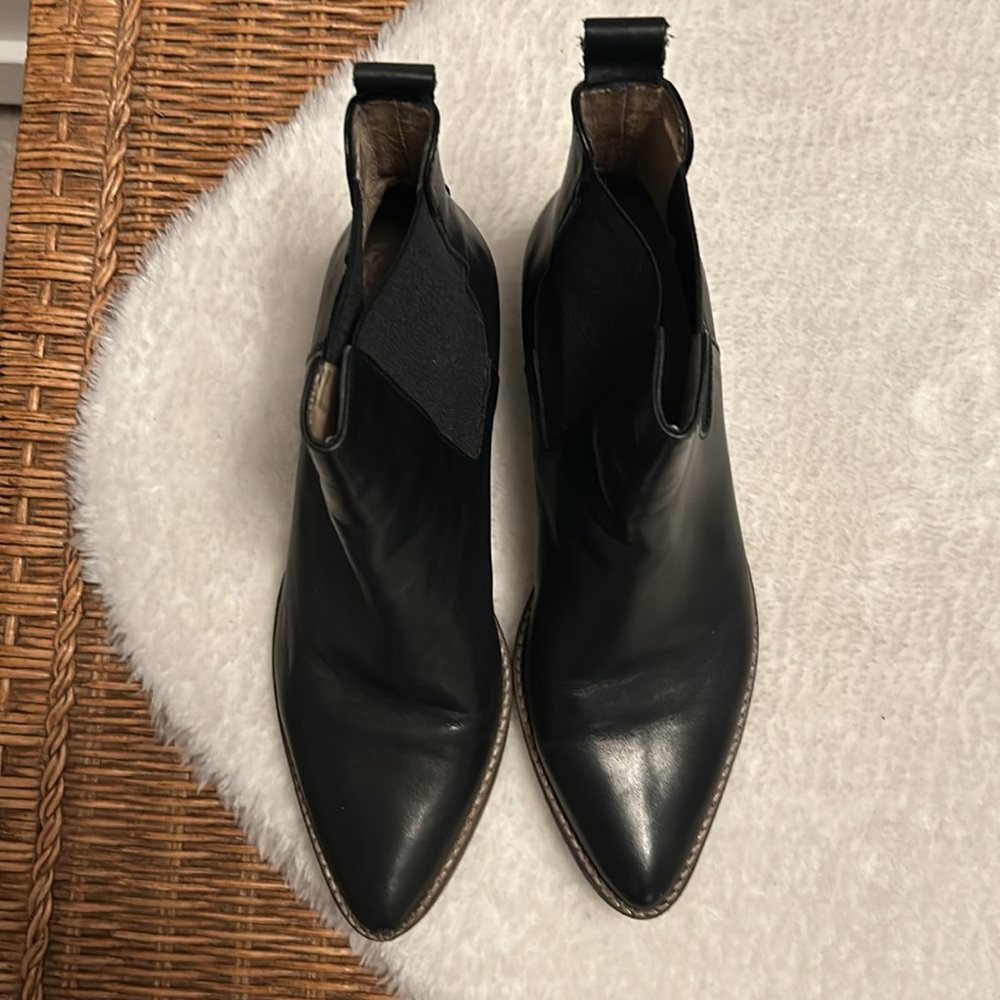 IVyLEE COPENHAGEN HARPER “STELLA” LEATHER ANKLE BOOTS